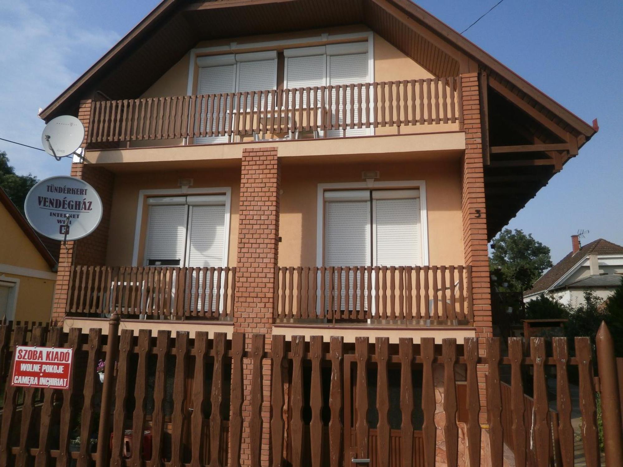 Tündérkert Apartmanok Hajdúszoboszló Extérieur photo